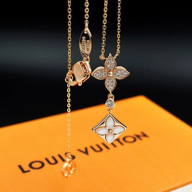 Louis Vuitton Necklaces Bright 248577