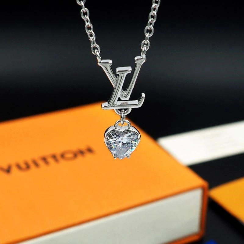 Louis Vuitton Necklaces Youthful 248588
