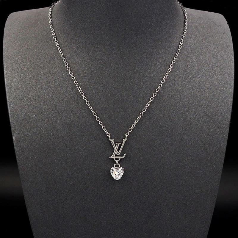 Louis Vuitton Necklaces Youthful 248588