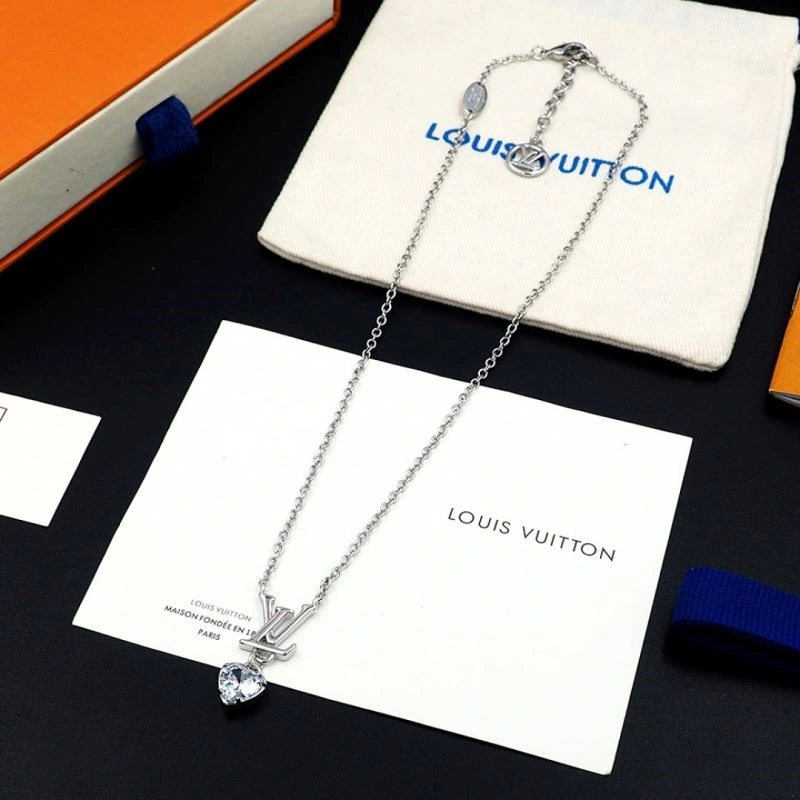 Louis Vuitton Necklaces Youthful 248588