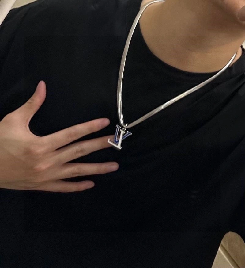 Louis Vuitton Necklaces Stretchable 248579