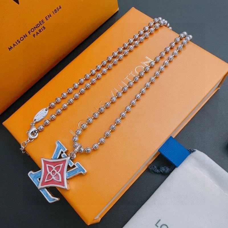 Bright Louis Vuitton Necklaces 248572