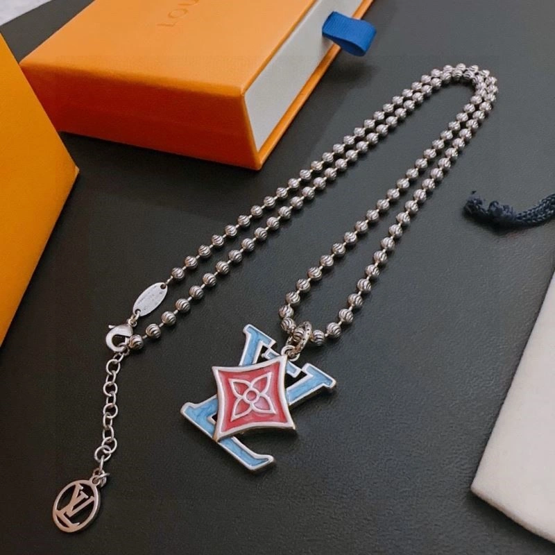 Bright Louis Vuitton Necklaces 248572