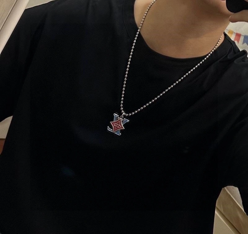 Bright Louis Vuitton Necklaces 248572