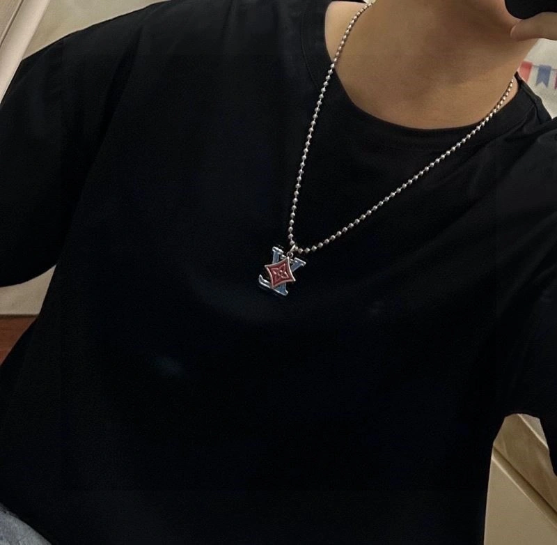 Bright Louis Vuitton Necklaces 248572
