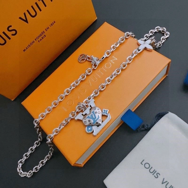 Louis Vuitton Necklaces TravelReady 248574