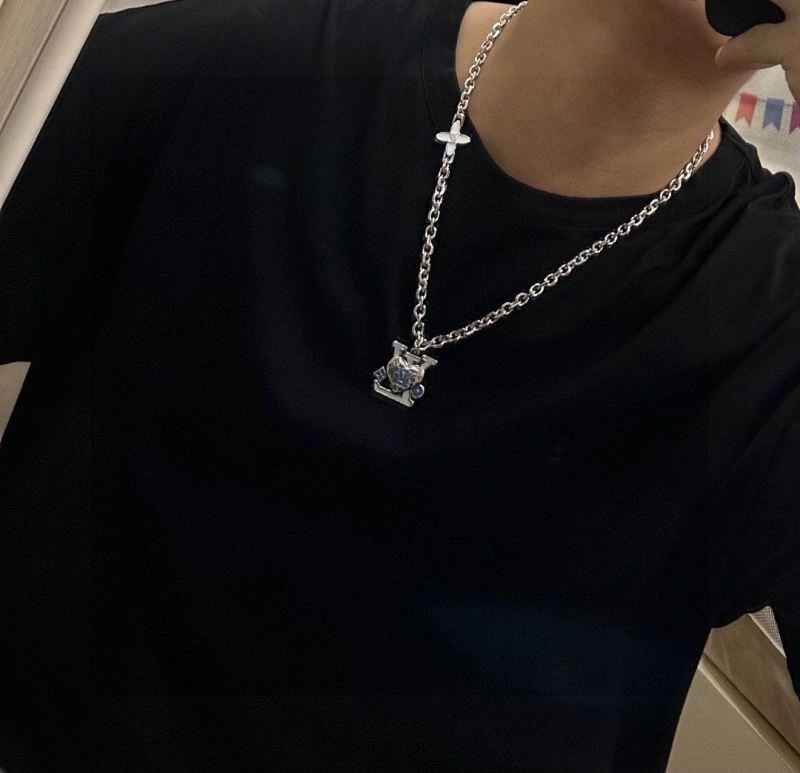 Louis Vuitton Necklaces TravelReady 248574