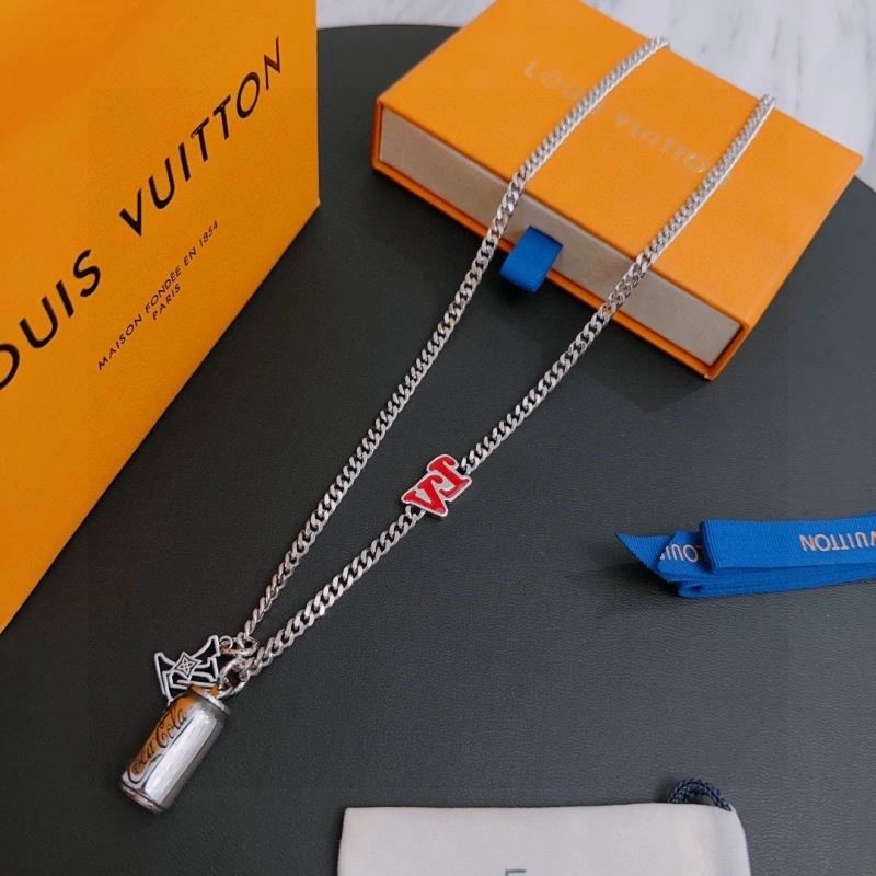 Louis Vuitton Necklaces Packable 248552