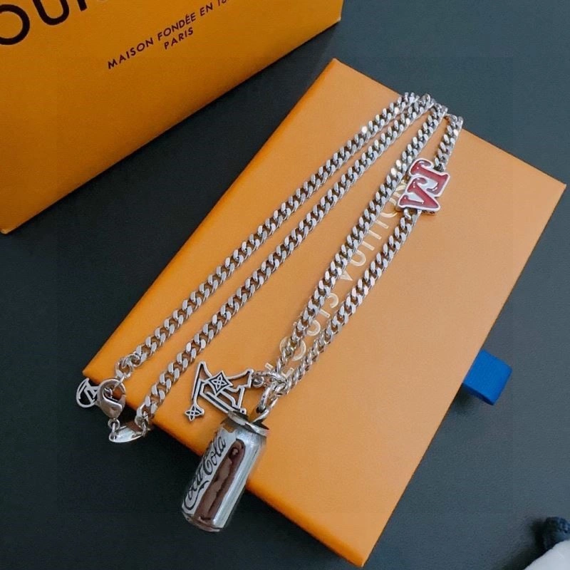 Louis Vuitton Necklaces Packable 248552