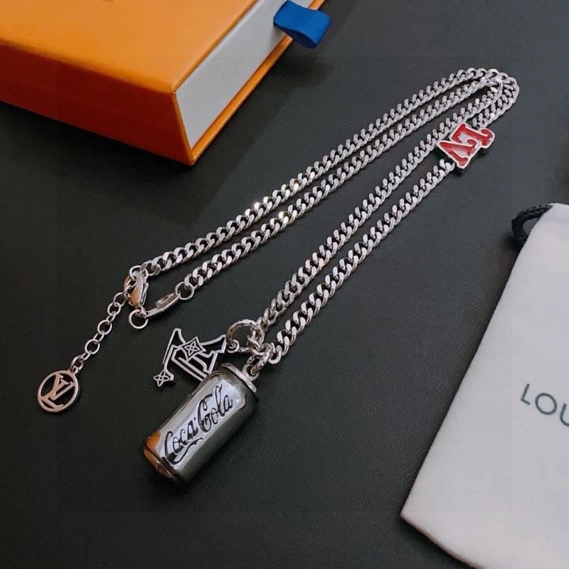 Louis Vuitton Necklaces Packable 248552