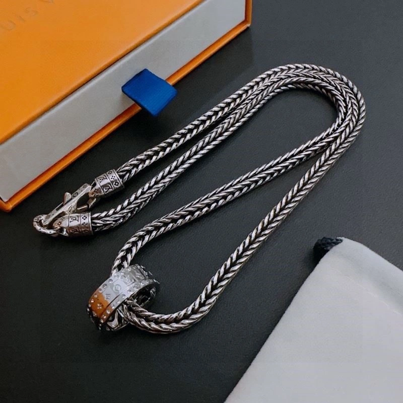 RelaxedFit Louis Vuitton Necklaces 248551
