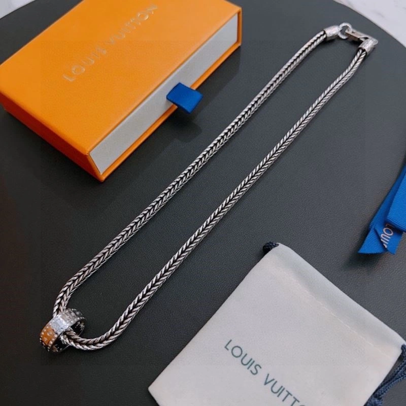 RelaxedFit Louis Vuitton Necklaces 248551