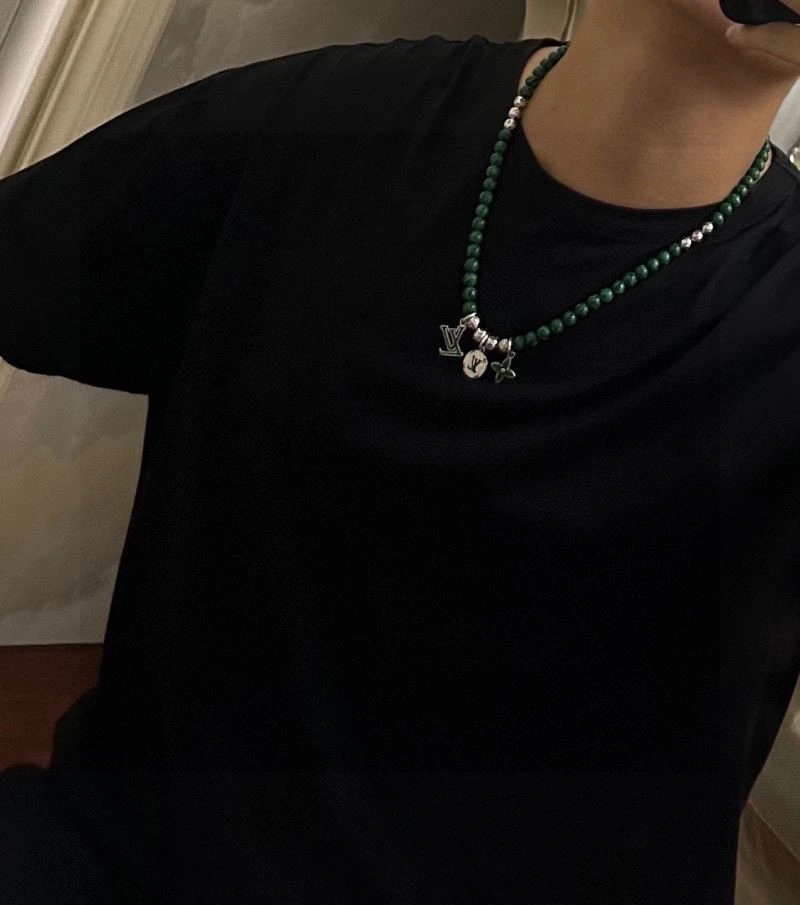 Louis Vuitton Necklaces WellDesigned 248550
