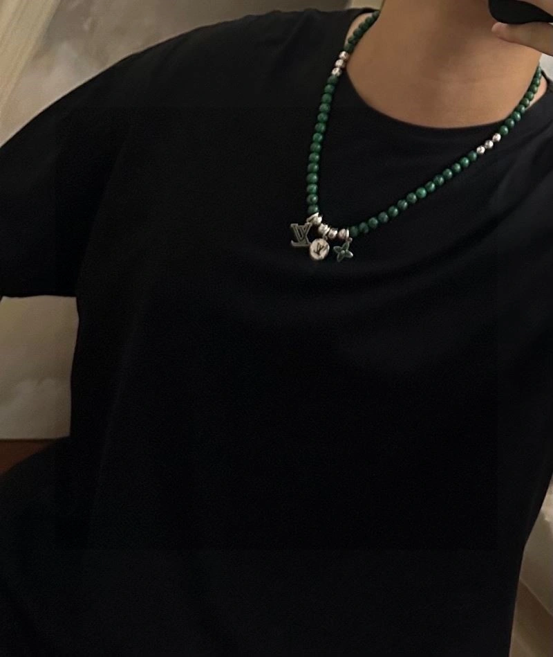 Louis Vuitton Necklaces WellDesigned 248550
