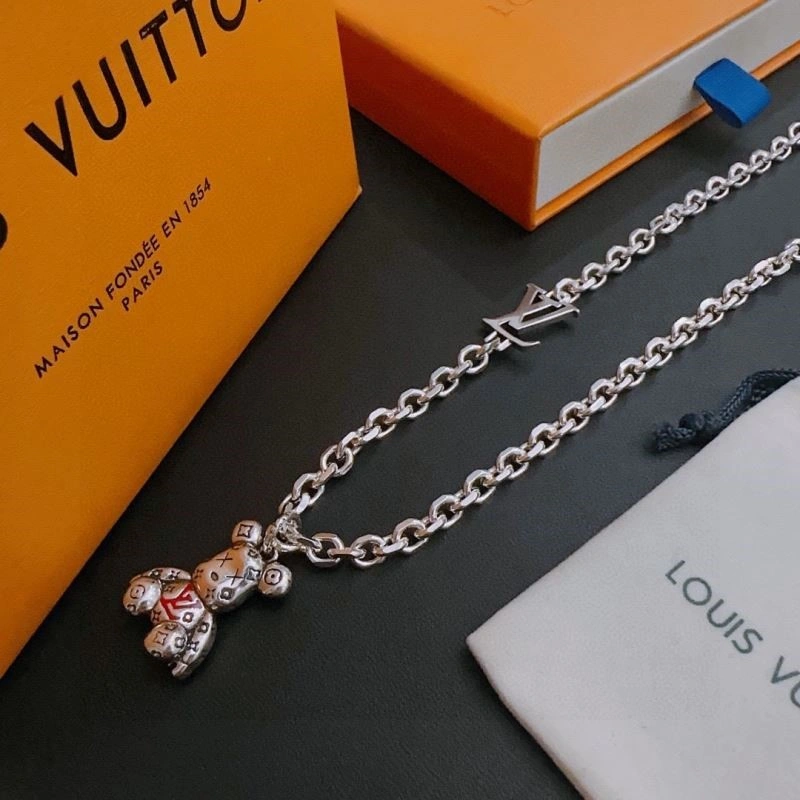 Lightweight Louis Vuitton Necklaces 248524