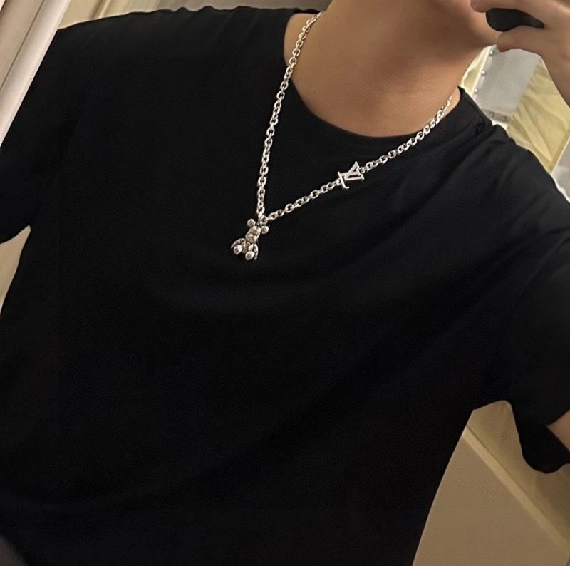 Lightweight Louis Vuitton Necklaces 248524