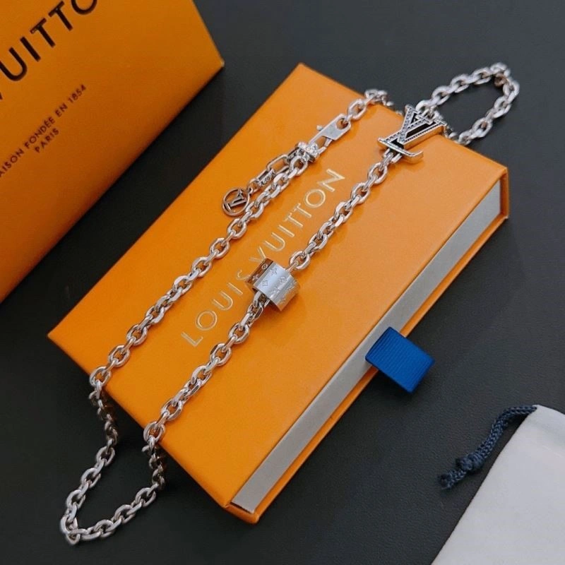 Bold Louis Vuitton Necklaces 248545