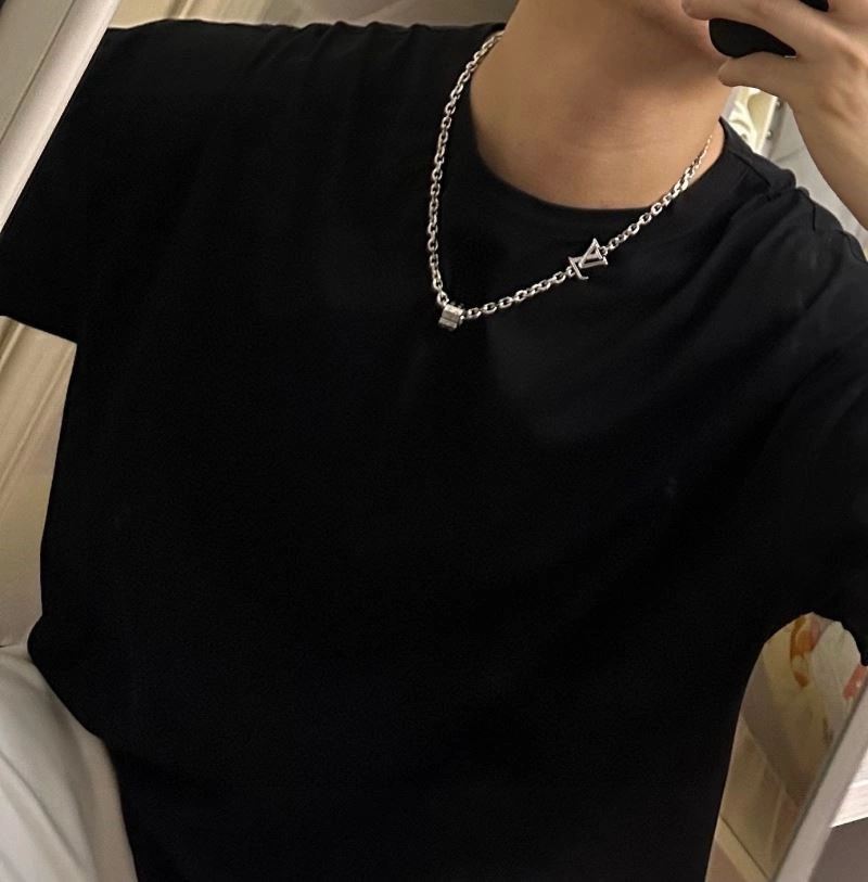Bold Louis Vuitton Necklaces 248545