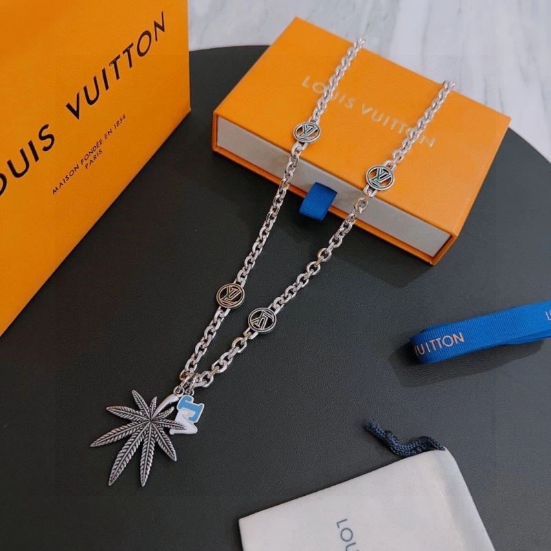 QuickDry Louis Vuitton Necklaces 248539