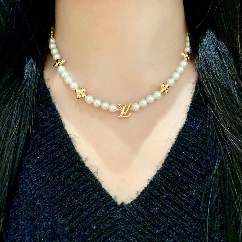 Louis Vuitton Necklaces Premium 248544