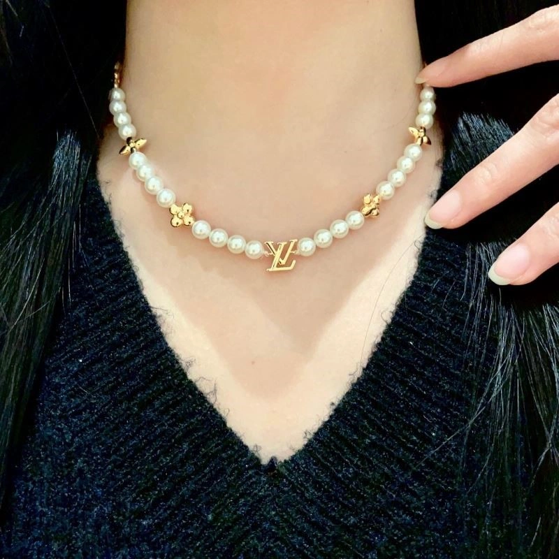 Louis Vuitton Necklaces Premium 248544