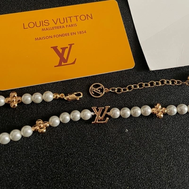Louis Vuitton Necklaces Premium 248544