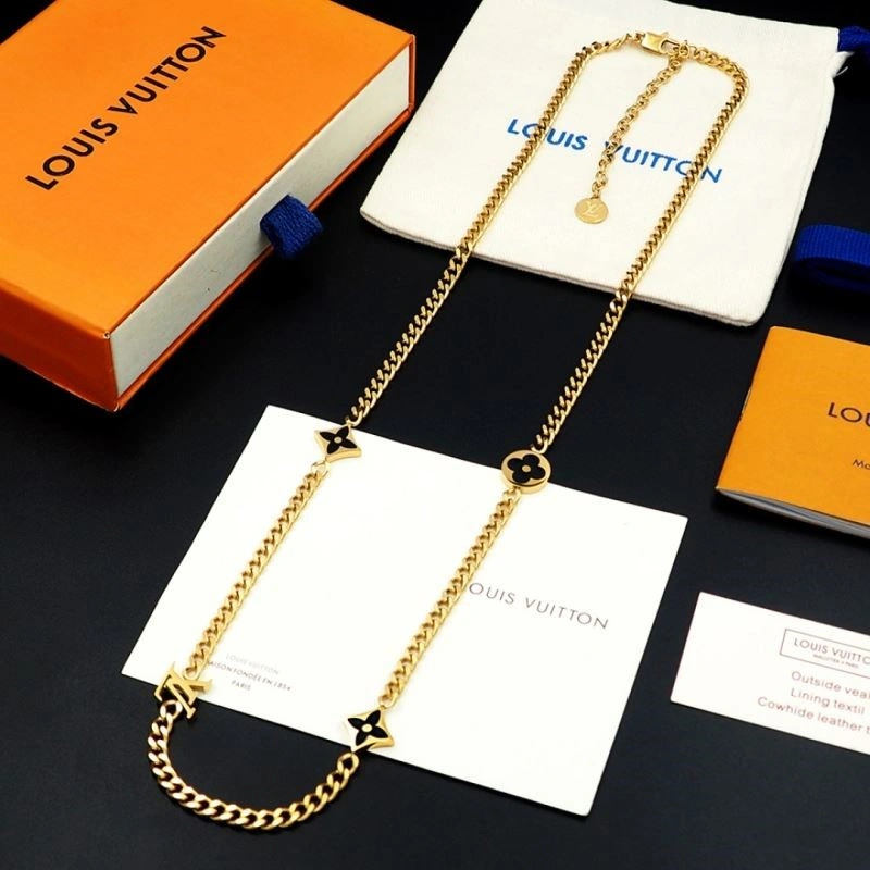 Louis Vuitton Necklaces SmoothTexture 248548