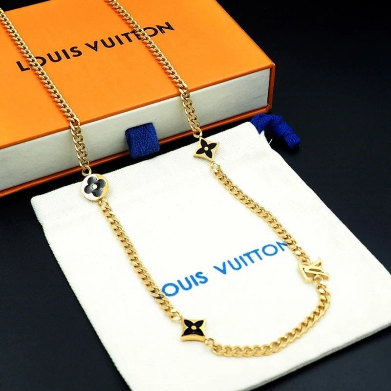 Louis Vuitton Necklaces SmoothTexture 248548