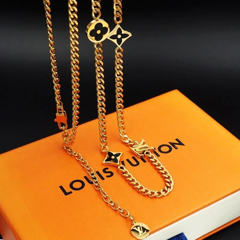 Louis Vuitton Necklaces SmoothTexture 248548