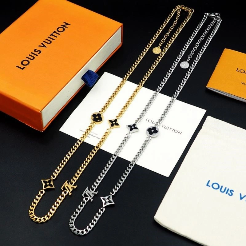 Louis Vuitton Necklaces SmoothTexture 248548