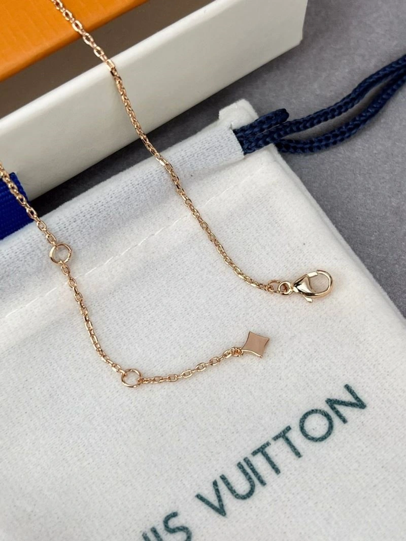 Louis Vuitton Necklaces Minimalist 248536