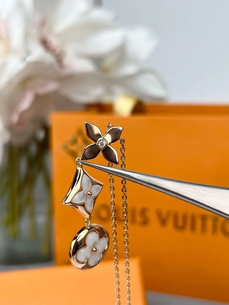 Practical Louis Vuitton Necklaces 248540