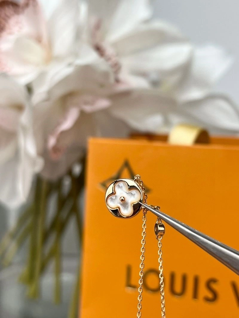 ZeroBulk Louis Vuitton Necklaces 248534