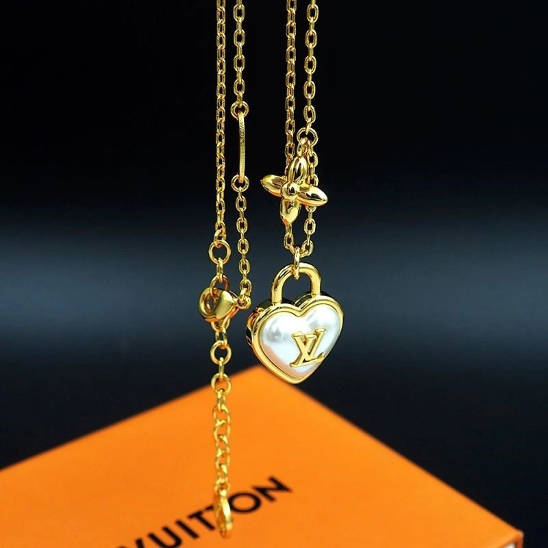 Louis Vuitton Necklaces Effortless 248533