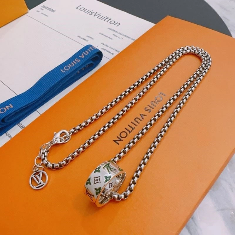 Louis Vuitton Necklaces Soft 248541
