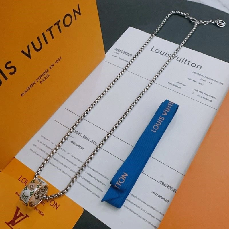 Louis Vuitton Necklaces Soft 248541