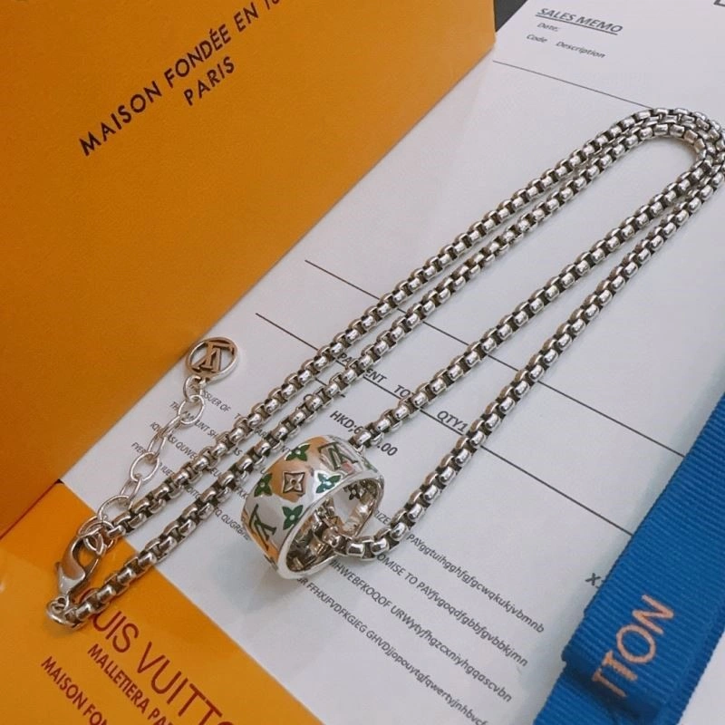 Louis Vuitton Necklaces Soft 248541