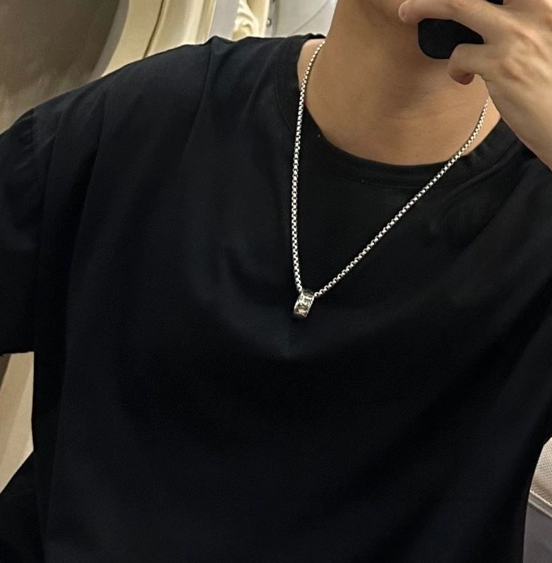 Louis Vuitton Necklaces Soft 248541
