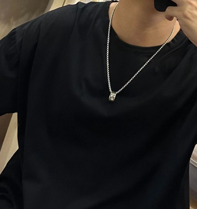 Louis Vuitton Necklaces Soft 248541