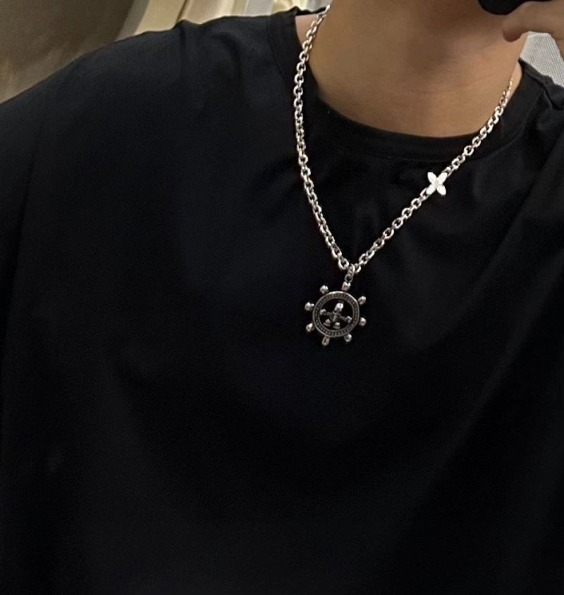 Bold Louis Vuitton Necklaces 248531