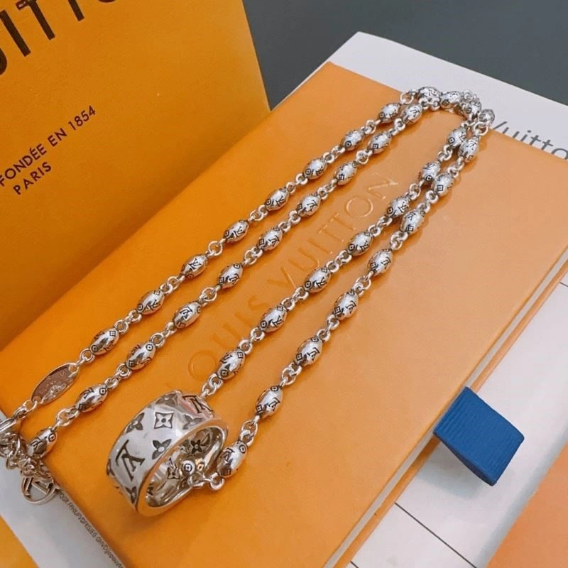 Louis Vuitton Necklaces Reliable 248519