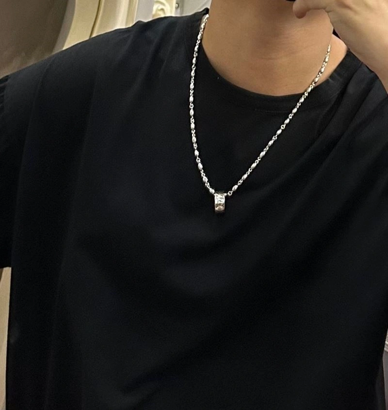 Louis Vuitton Necklaces Reliable 248519