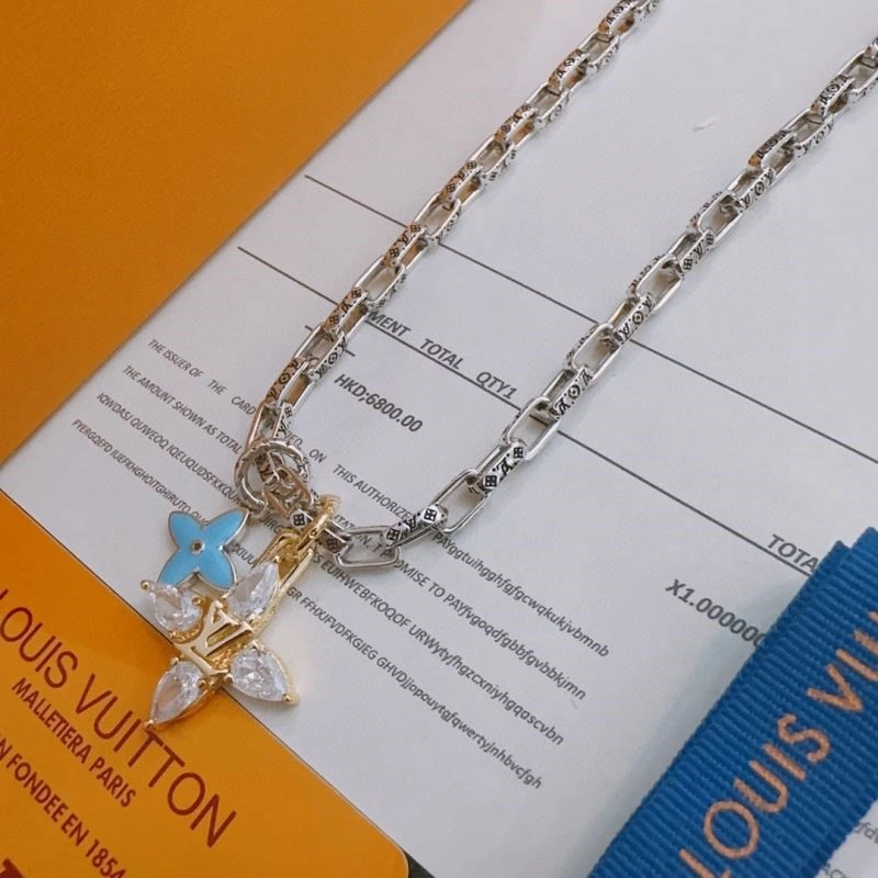 Breathable Louis Vuitton Necklaces 248523