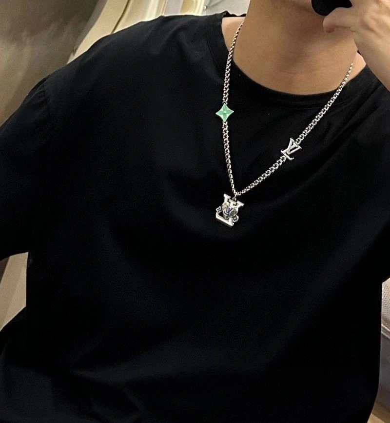 Louis Vuitton Necklaces Compact 248516