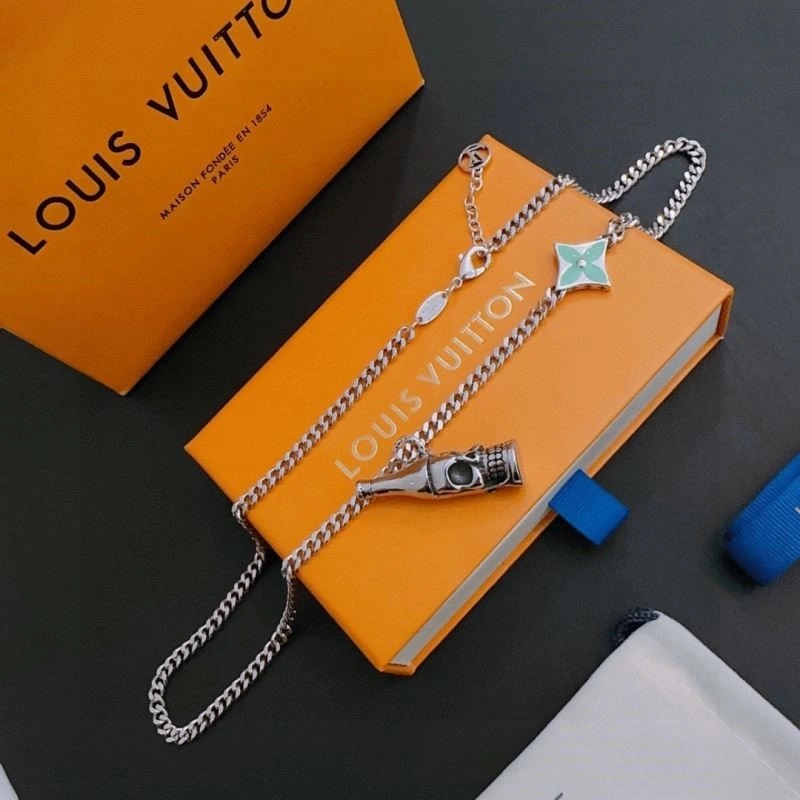 Louis Vuitton Necklaces FashionForward 248513