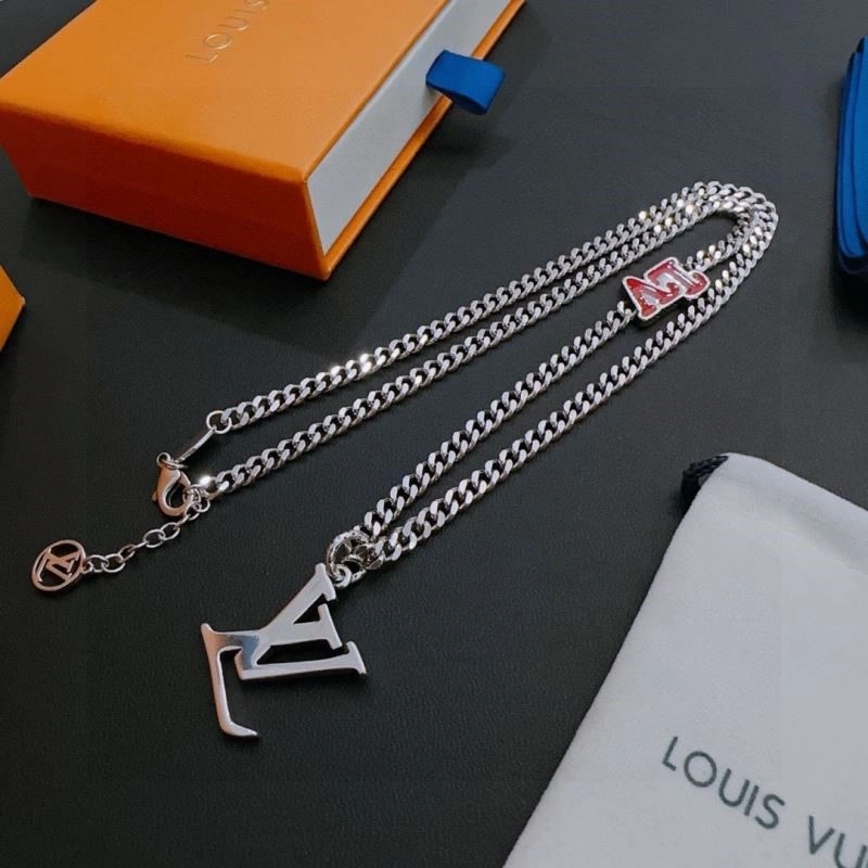 ModernLook Louis Vuitton Necklaces 248512