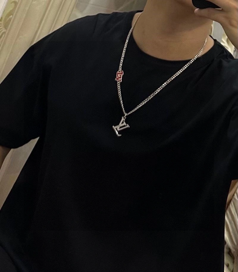 ModernLook Louis Vuitton Necklaces 248512