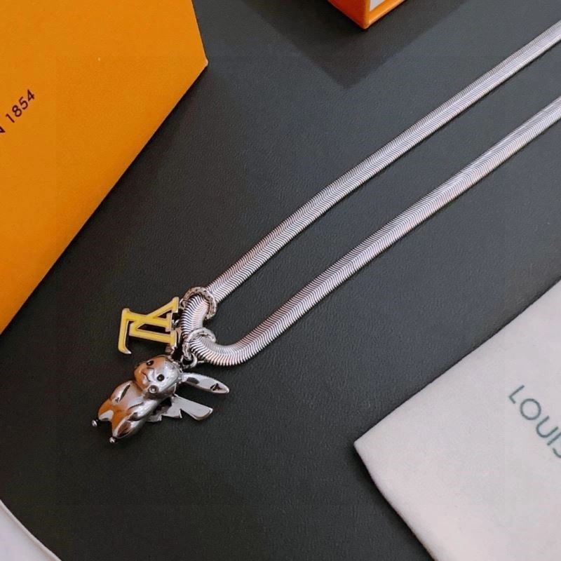Louis Vuitton Necklaces Practical 248510