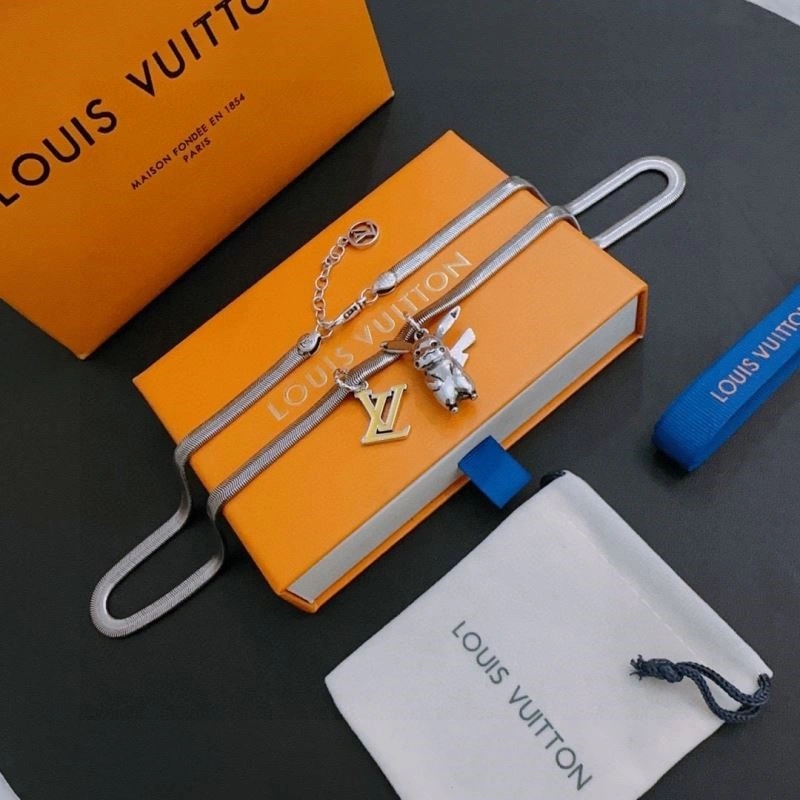 Louis Vuitton Necklaces Practical 248510