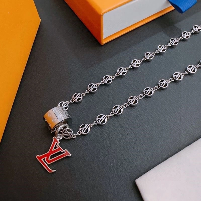 Minimalist Louis Vuitton Necklaces 248509